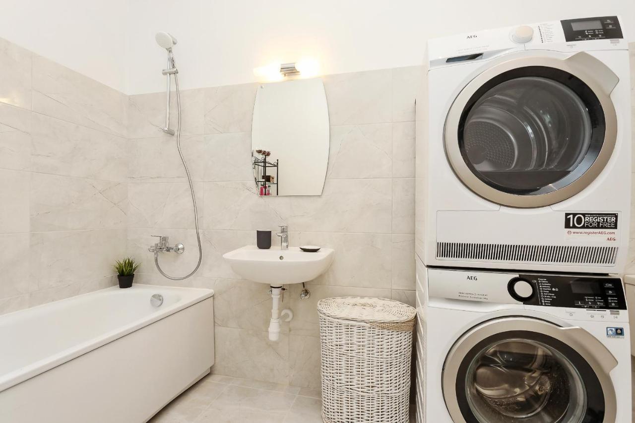 Arida Apartments Рига Экстерьер фото